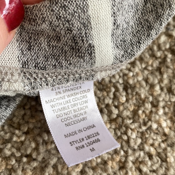 Mix by 41 Hawthorne Arnold Raglan Knit Top - Picture 4 of 4